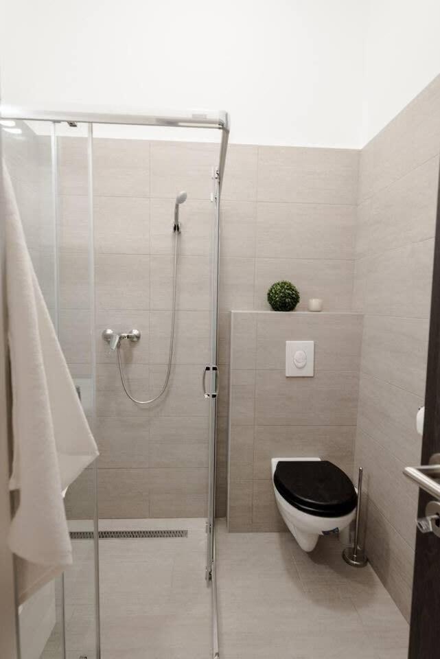 Brand New Stylish Very Apartment