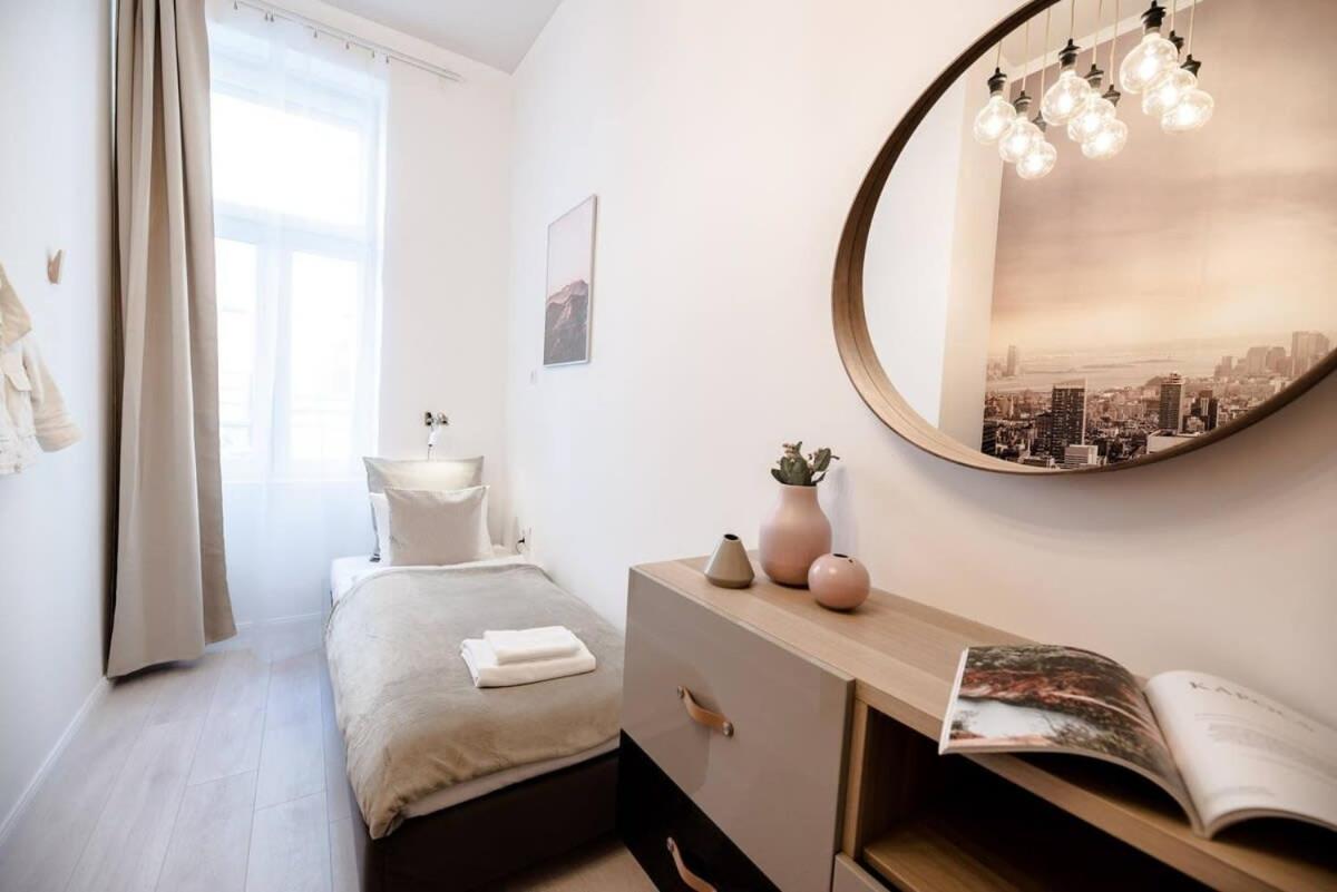 Apartment Brand New Stylish Very Budapest