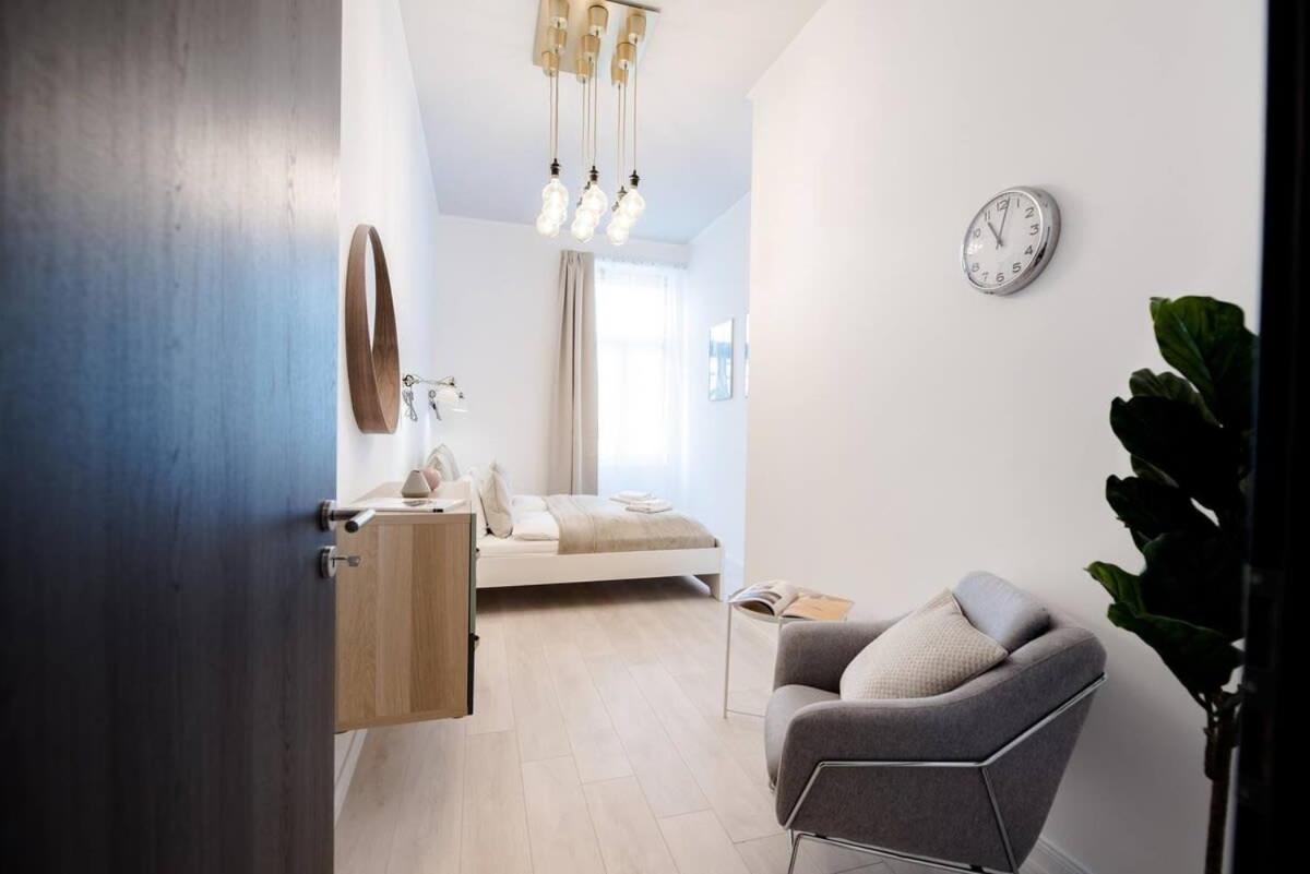 Apartment Brand New Stylish Very *